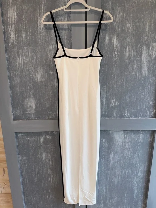 Selfie Leslie White & Black Contrast Midi Dress – Size XS (AU 6) – NWT - Picture 8 of 9